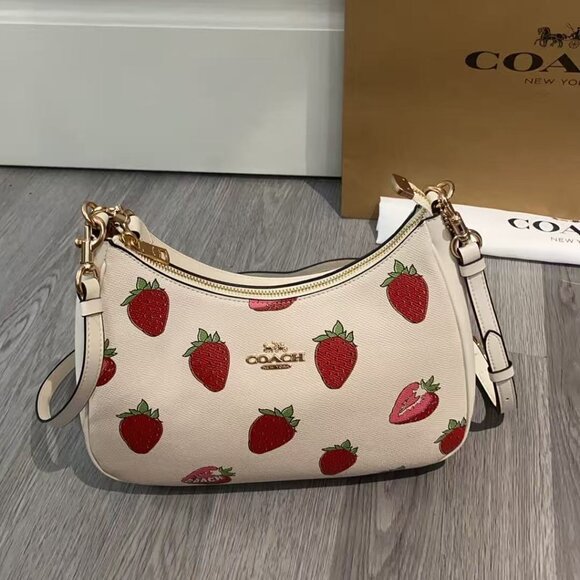 COACH cAL67 Teri Strawberry Underarm Bag, size 29*23*8cm - Picture 2 of 9